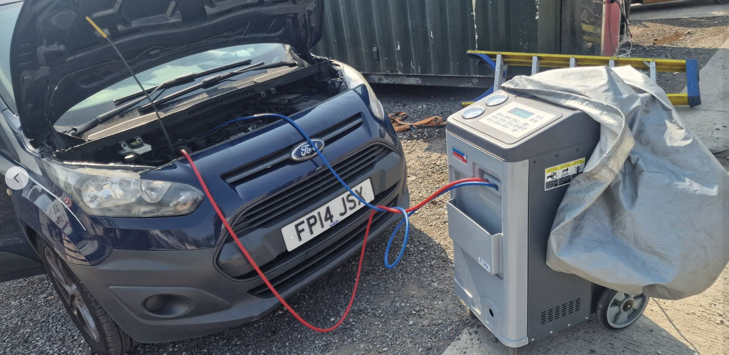Air conditioning regas in Newton-le-Willows